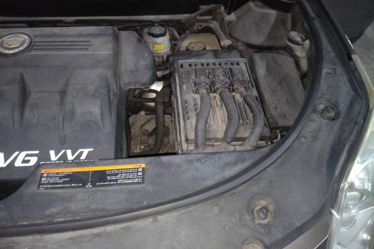 Used Cadillac SRX 2013 3.0L Comfort Model Engine Bay Left