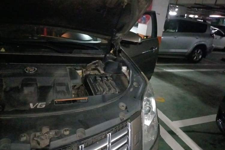 Used Cadillac SRX 2013 3.0L Luxury Model Engine Bay Left