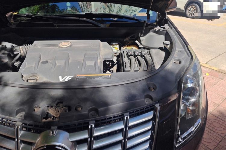 Used Cadillac SRX 2013 3.0L Elite Model Engine Bay Left