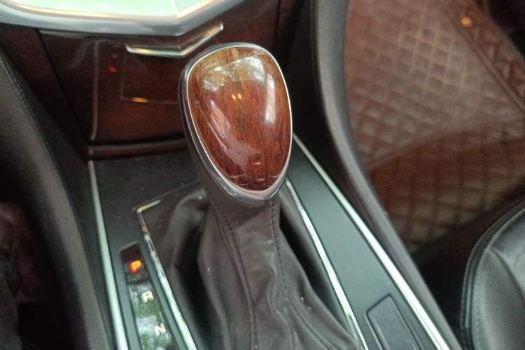 Used Cadillac SRX 2013 3.0L Elite Model Gear Lever