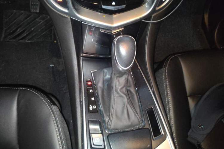 Used Cadillac SRX 2013 3.0L Comfort Model Gear Lever