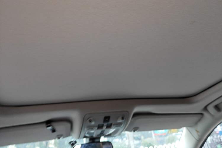 Used Cadillac SRX 2013 3.0L Leading Model Headliner