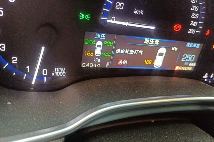 Used Cadillac SRX 2013 3.0L Elite Model Odometer Close Up
