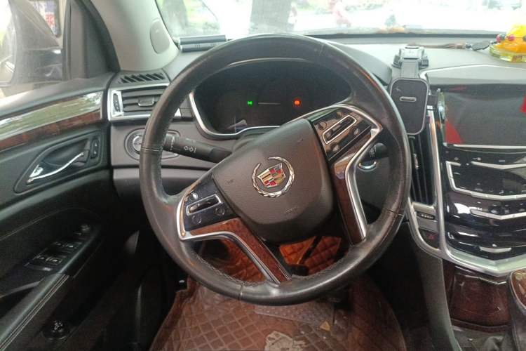 Used Cadillac SRX 2013 3.0L Elite Model Steering Wheel