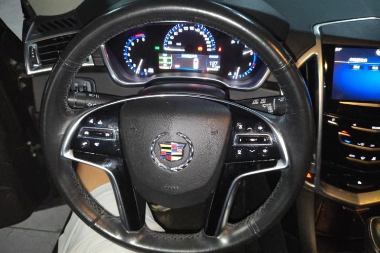 Used Cadillac SRX 2013 3.0L Comfort Model Steering Wheel