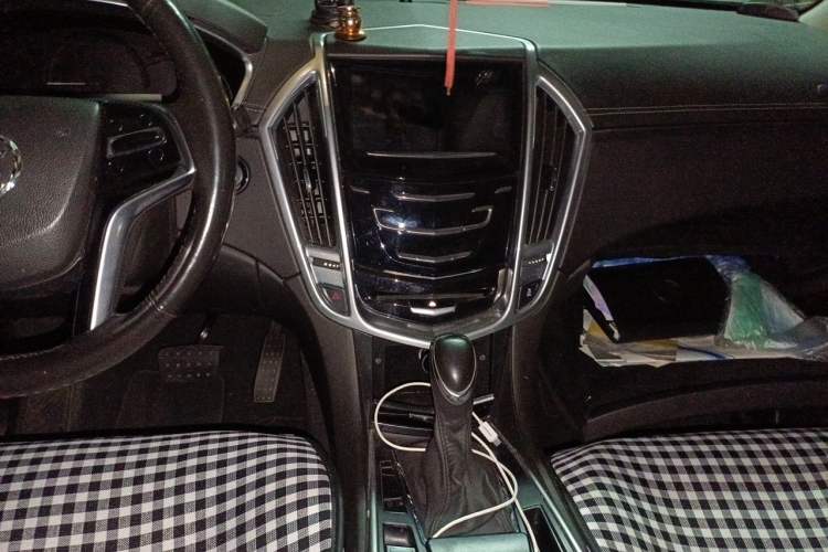 Used Cadillac SRX 2013 3.0L Comfort Model Audio And AC Panel