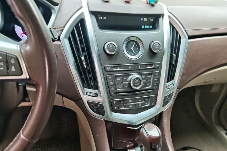 Used Cadillac SRX 2013 3.0L Comfort Model Audio And AC Panel