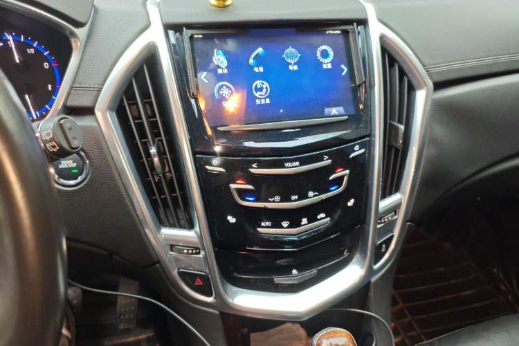 Used Cadillac SRX 2013 3.0L Leading Model Audio And AC Panel