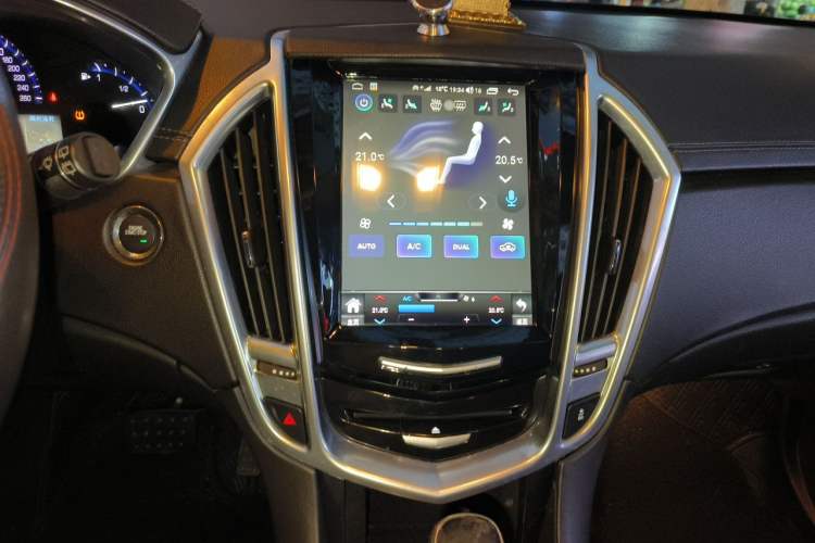 Used Cadillac SRX 2013 3.0L Comfort Model Audio And AC Panel