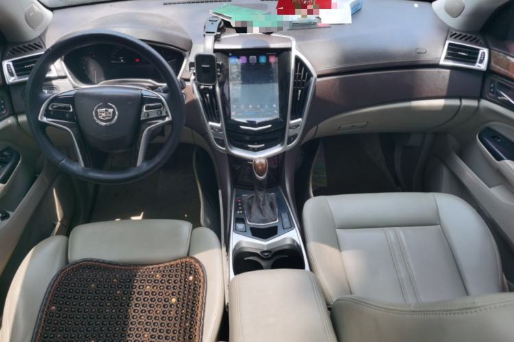 Used Cadillac SRX 2013 3.0L Elite Model Center Console