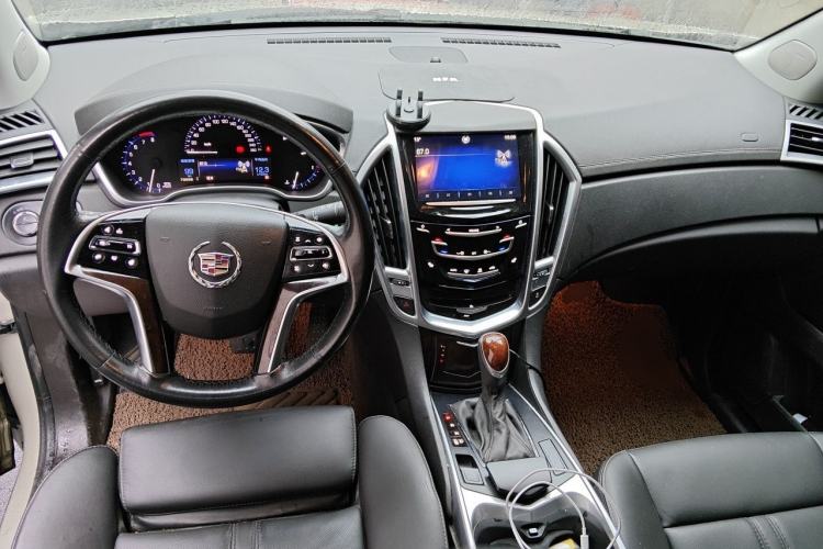 Used Cadillac SRX 2013 3.0L Leading Model Center Console