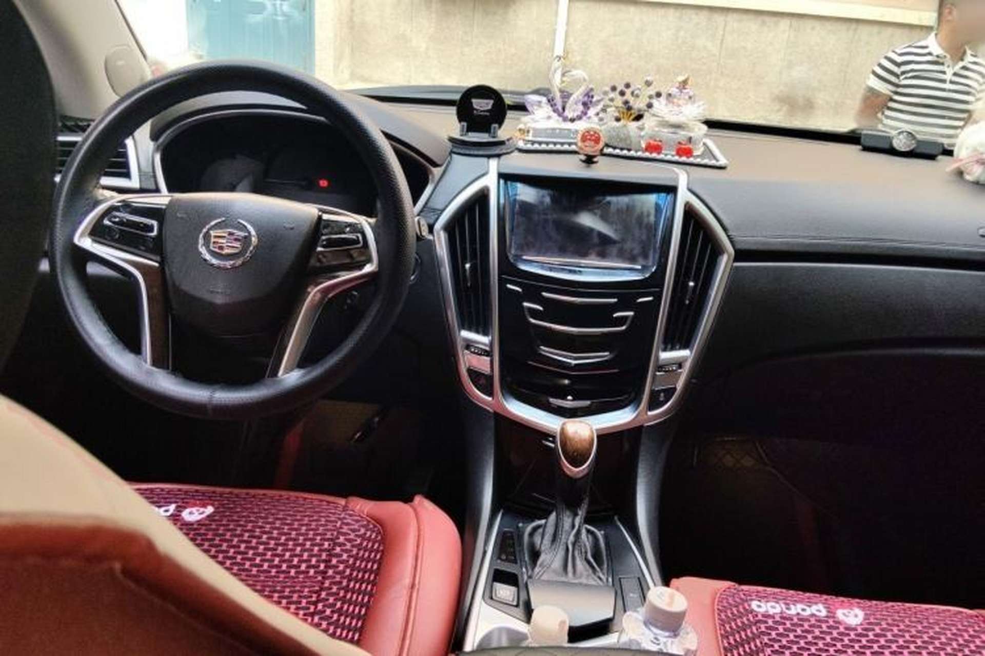 Used Cadillac SRX 2013 3.0L Luxury Model Center Console