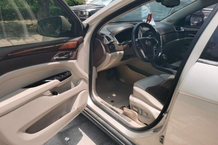 Used Cadillac SRX 2013 3.0L Elite Model Driver Seat