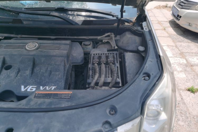 Used Cadillac SRX 2013 3.0L Elite Model Engine Bay Left