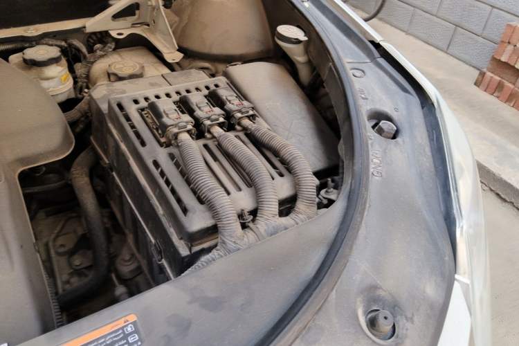 Used Cadillac SRX 2013 3.0L Luxury Model Engine Bay Left