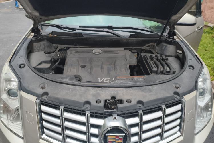 Used Cadillac SRX 2013 3.0L Luxury Model Engine Bay