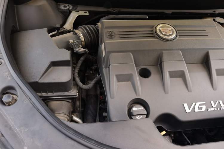 Used Cadillac SRX 2013 3.0L Comfort Model Engine Bay Right