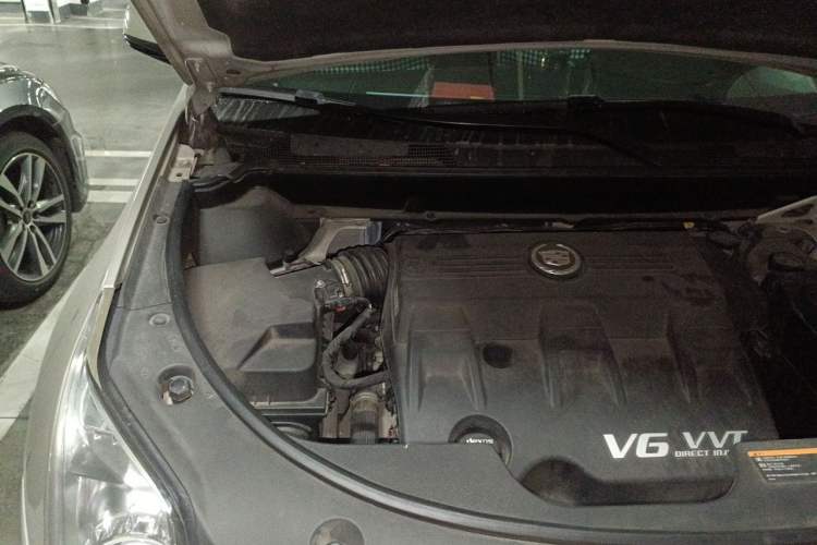Used Cadillac SRX 2013 3.0L Comfort Model Engine Bay Right