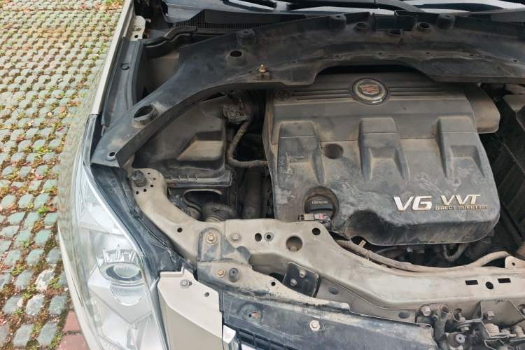 Used Cadillac SRX 2013 3.0L Elite Model Engine Bay Right
