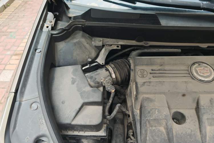 Used Cadillac SRX 2013 3.0L Comfort Model Engine Bay Right