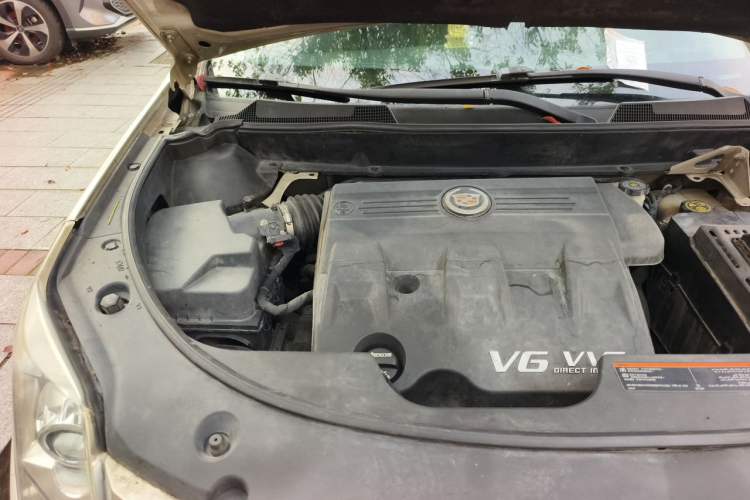 Used Cadillac SRX 2013 3.0L Comfort Model Engine Bay Right