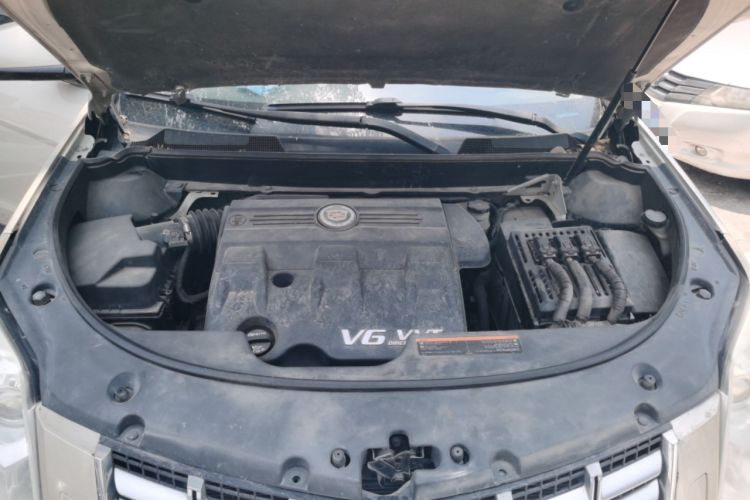 Used Cadillac SRX 2013 3.0L Elite Model Engine Bay