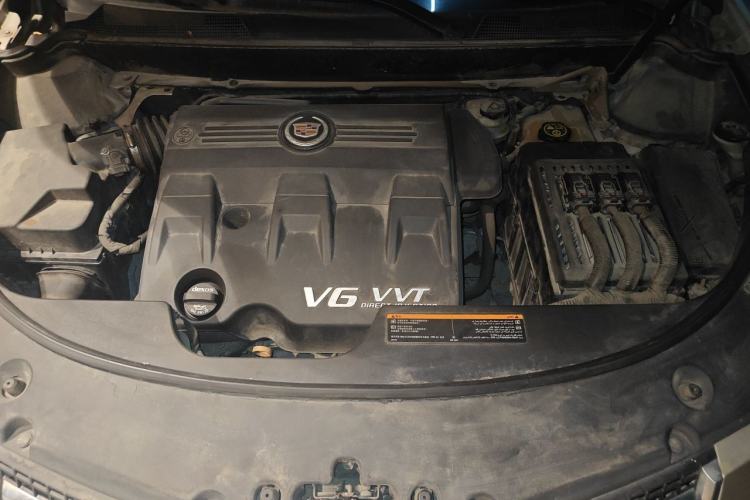 Used Cadillac SRX 2013 3.0L Elite Model Engine Bay