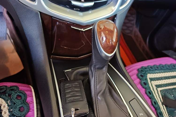 Used Cadillac SRX 2013 3.0L Leading Model Gear Lever