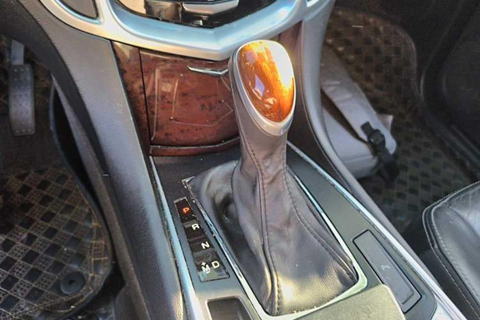 Used Cadillac SRX 2013 3.0L Elite Model Gear Lever