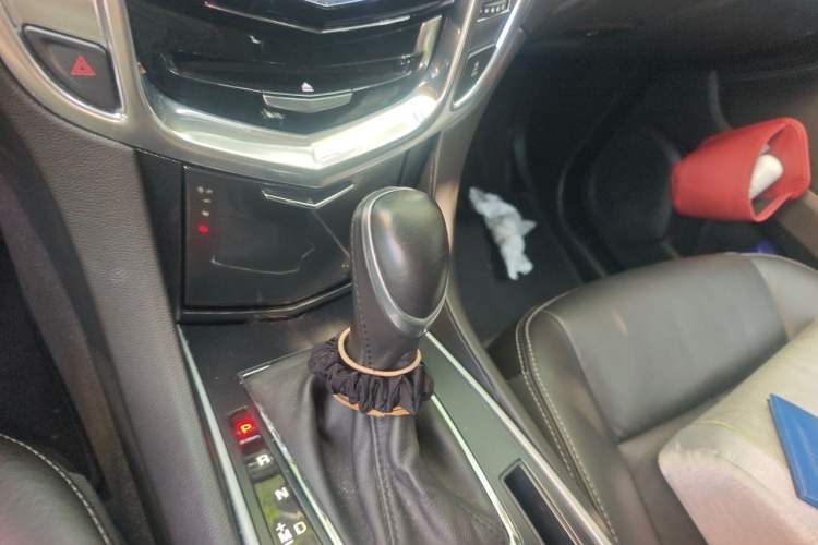 Used Cadillac SRX 2013 3.0L Comfort Model Gear Lever