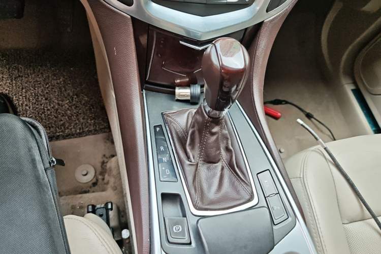 Used Cadillac SRX 2013 3.0L Comfort Model Gear Lever