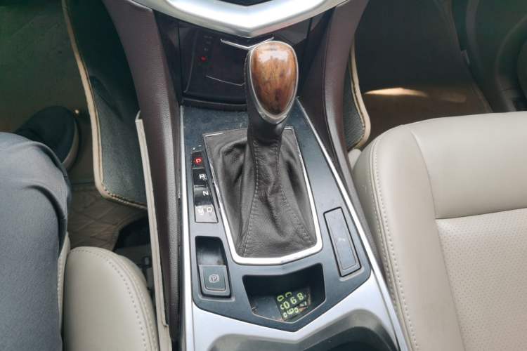Used Cadillac SRX 2013 3.0L Elite Model Gear Lever