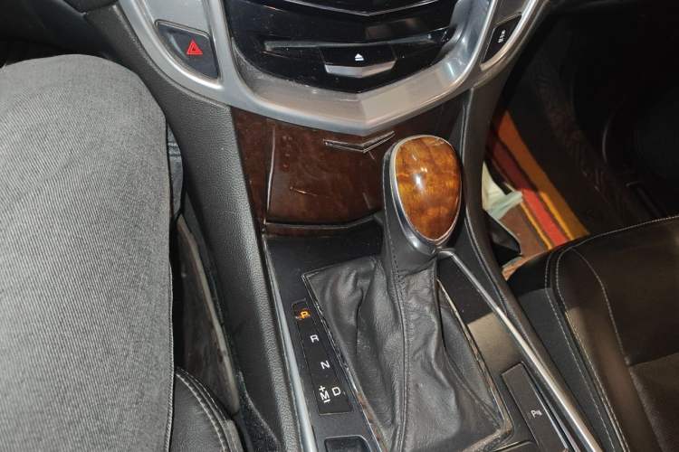 Used Cadillac SRX 2013 3.0L Elite Model Gear Lever