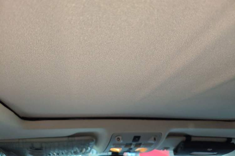 Used Cadillac SRX 2013 3.0L Leading Model Headliner