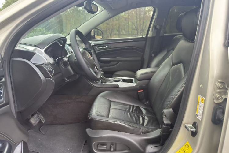 Used Cadillac SRX 2013 3.0L Comfort Model Interior 2