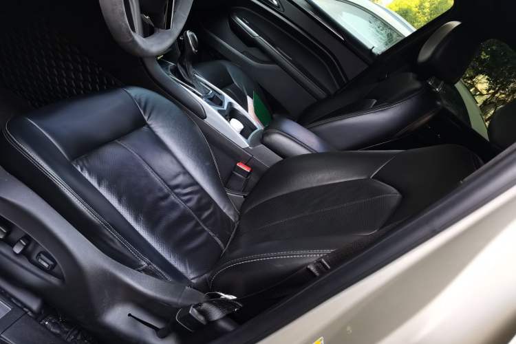 Used Cadillac SRX 2013 3.0L Comfort Model Left Front Seat