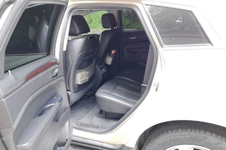 Used Cadillac SRX 2013 3.0L Luxury Model Left Rear Seat