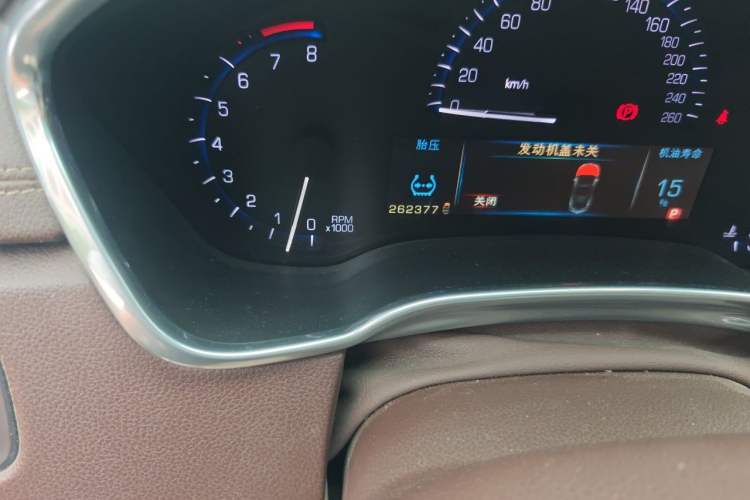 Used Cadillac SRX 2013 3.0L Elite Model Odometer Close Up