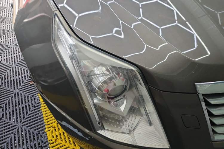 Used Cadillac SRX 2013 3.0L Leading Model Right Front Headlight