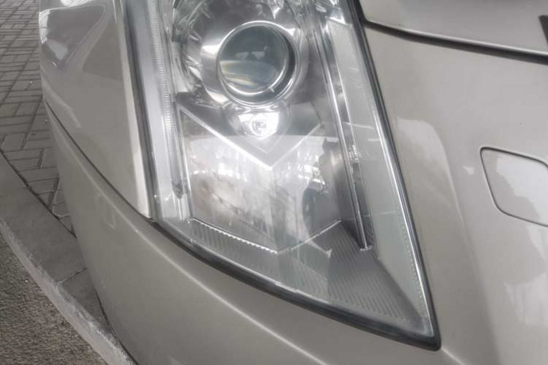 Used Cadillac SRX 2013 3.0L Luxury Model Right Front Headlight
