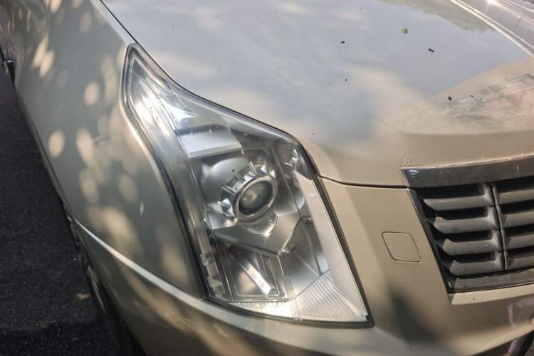 Used Cadillac SRX 2013 3.0L Comfort Model Right Front Headlight