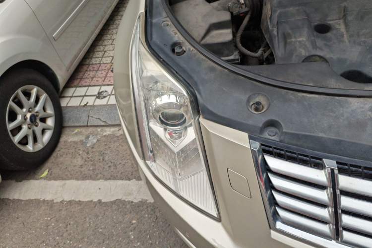 Used Cadillac SRX 2013 3.0L Leading Model Right Front Headlight