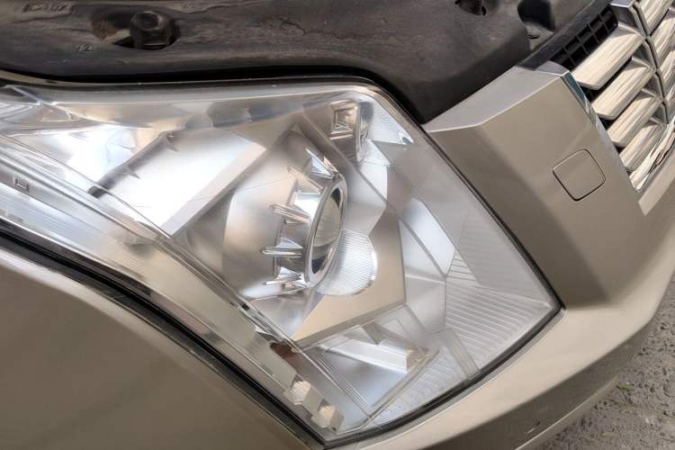 Used Cadillac SRX 2013 3.0L Luxury Model Right Front Headlight