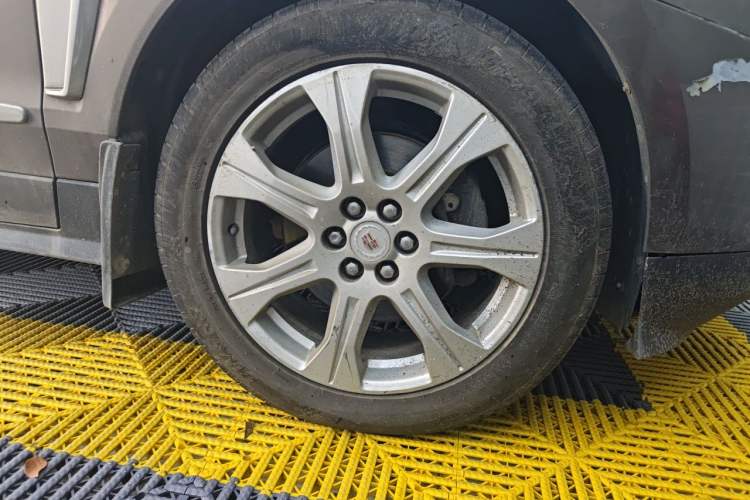 Used Cadillac SRX 2013 3.0L Leading Model Right Front Wheel Hub