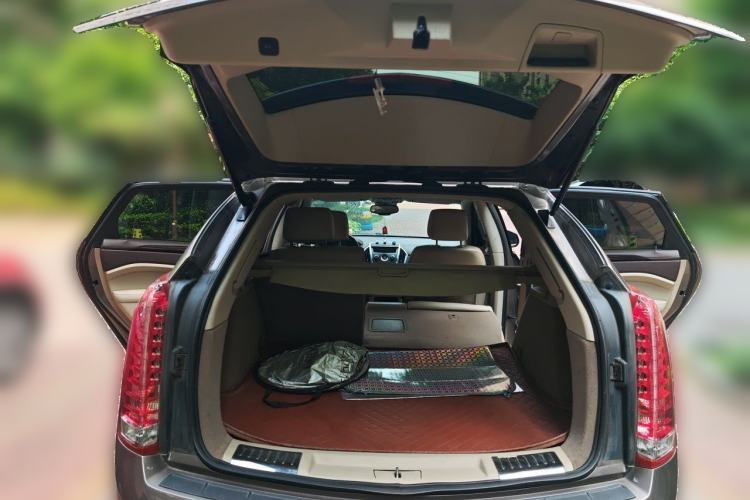 Used Cadillac SRX 2013 3.0L Comfort Model Trunk