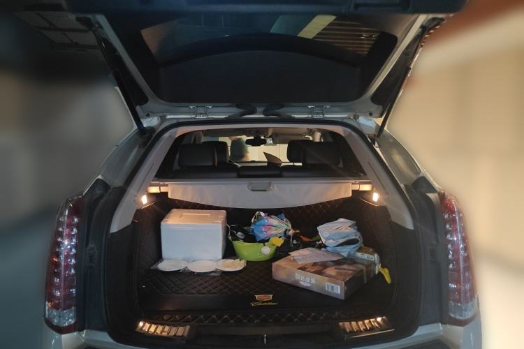 Used Cadillac SRX 2013 3.0L Elite Model Trunk
