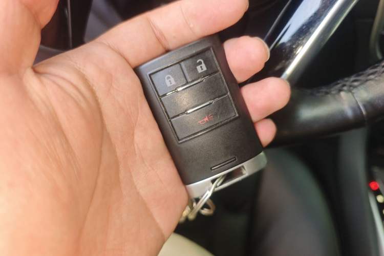 Used Cadillac SRX 2013 3.0L Comfort Model Vehicle Key