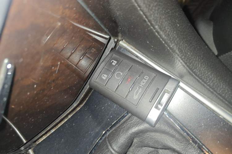 Used Cadillac SRX 2013 3.0L Elite Model Vehicle Key