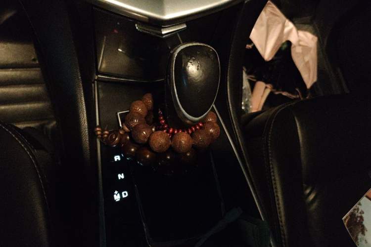 Used Cadillac SRX 2013 3.0L Comfort Model Gear Lever