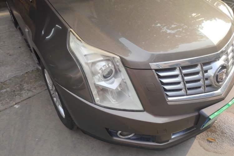 Used Cadillac SRX 2013 3.0L Elite Model Right Front Headlight